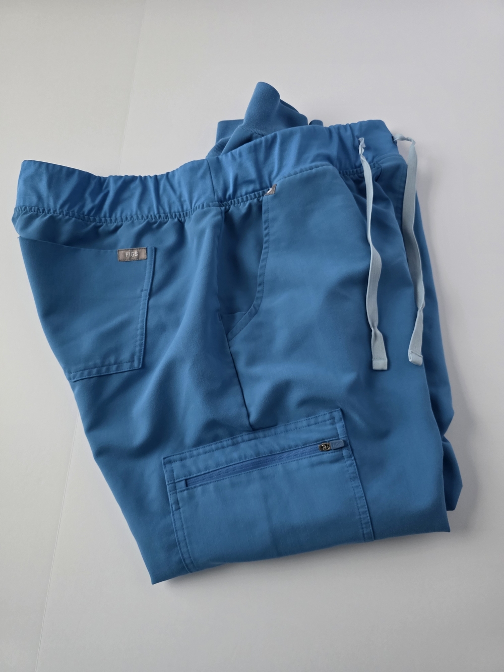 FIGS Zamora Jogger Scrub Pants Size Large Petite Capri Blue Women’s